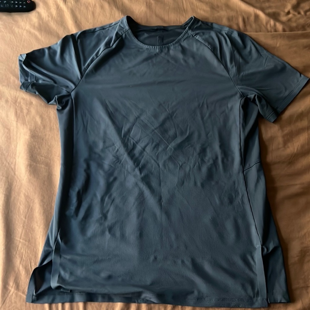 Lululemon Athletic Shirt medium